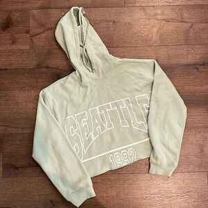 Mint green Seattle vintage wash hoodie hooded sweater sweatshirt cropped m